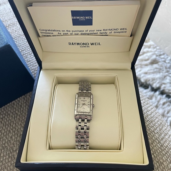 Raymond Weil Tango Watch - Picture 2 of 4